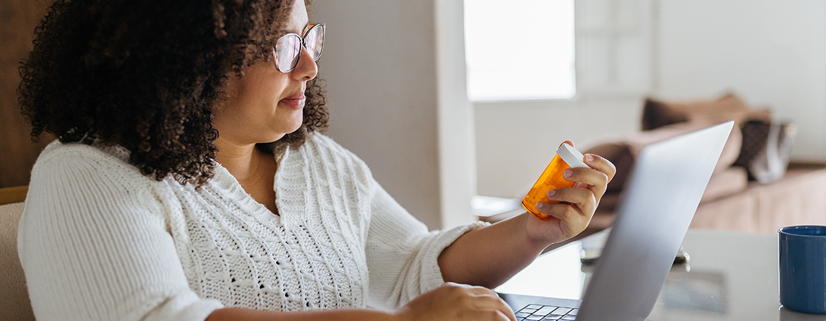 A women working on laptop